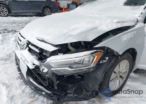 2019 Volkswagen Jetta 1.4T R-Line/1.4T S/1.4T Se z USA, uszkodzony, nr VIN 3VWC57BU2KM084987